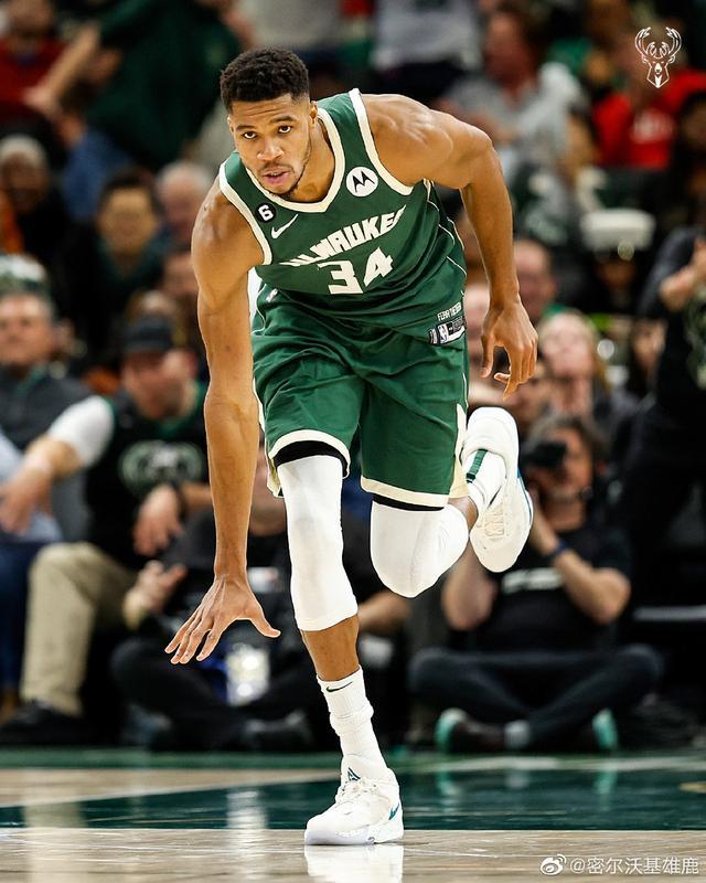 包含字母哥连续十二场比赛得分超过关键助攻,C9挑战极限!的词条 包含字母哥连续十二场比赛得分超过关键助攻,C9挑战极限!的词条